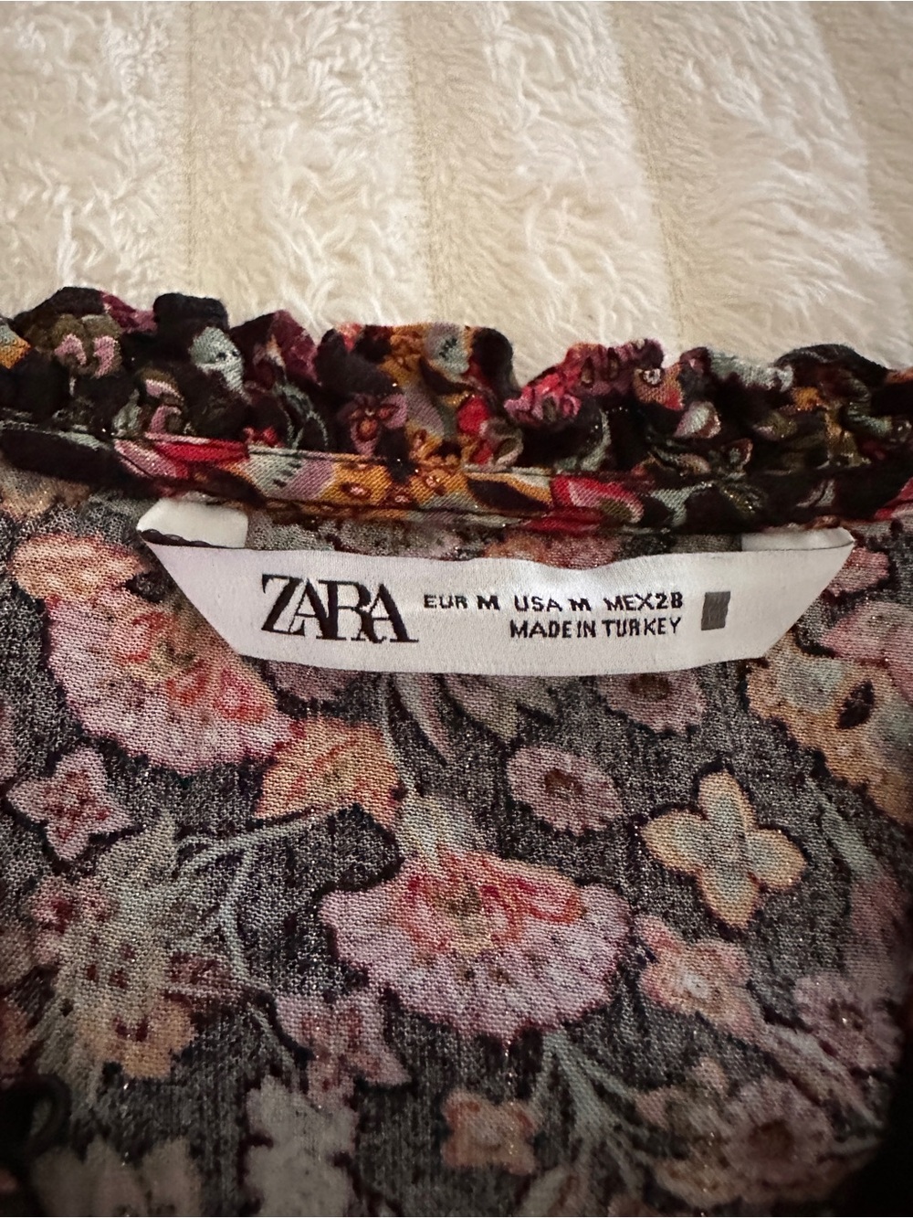 ZARA Black Floral Ruffle Long-Sleeve Mini Dress with Ruffled Collar - Picture 4 of 8